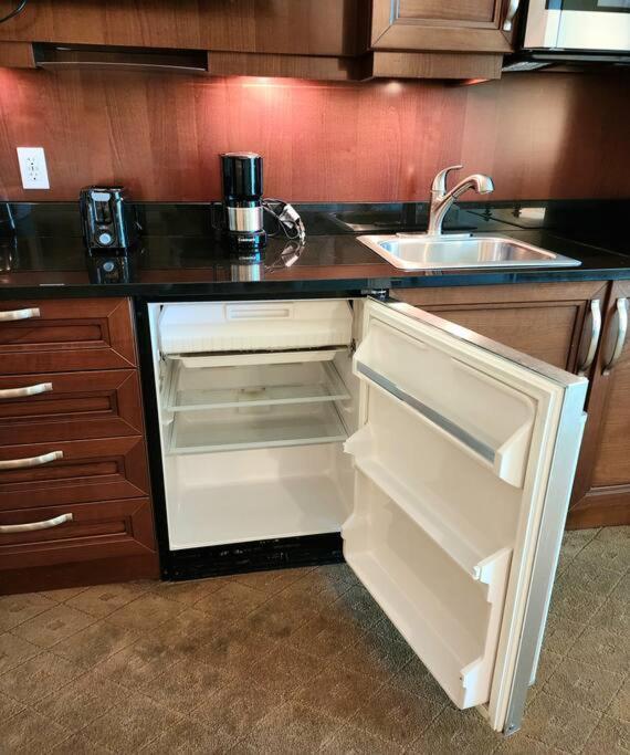 The Signature At Mgm Condo! Stunning Strip Views & No Fees! Apartment *